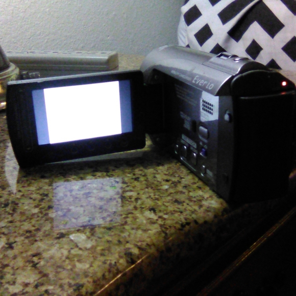 Camcorder - Picture 4 of 6